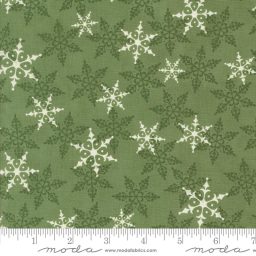 Winter Friends by Deb Strain - 34-15 - Pine